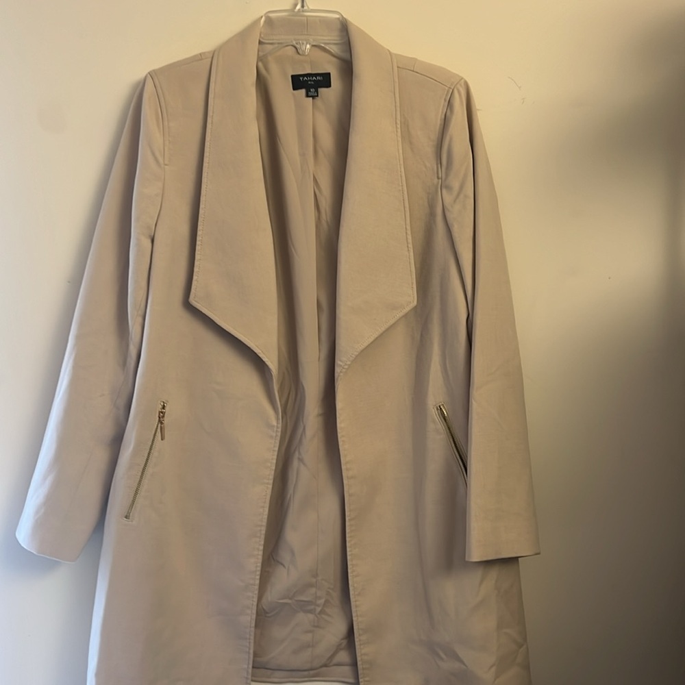 Tahari Taupe Drape Open Front Jacket Size 10 - image 4